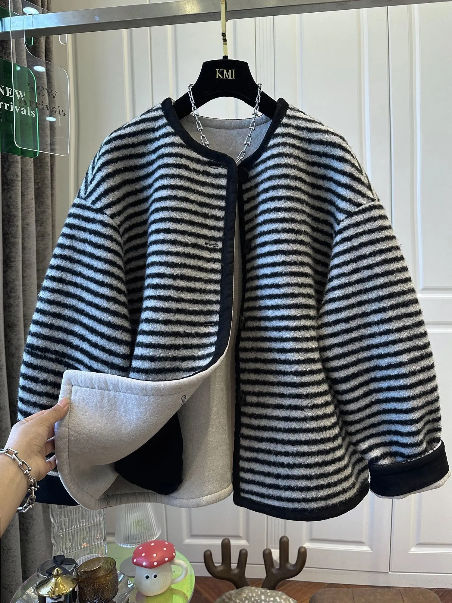 

Европейская весенне-осенняя новая женская куртка, свободная повседневная куртка в полоску