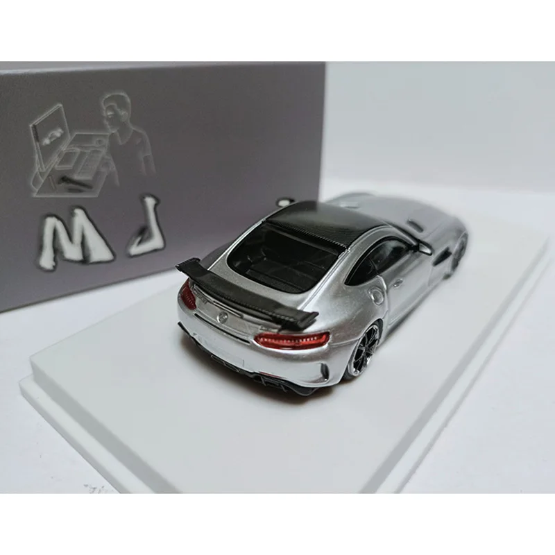 Adornos de colección de modelos de coches de aleación GTR a escala 1:64