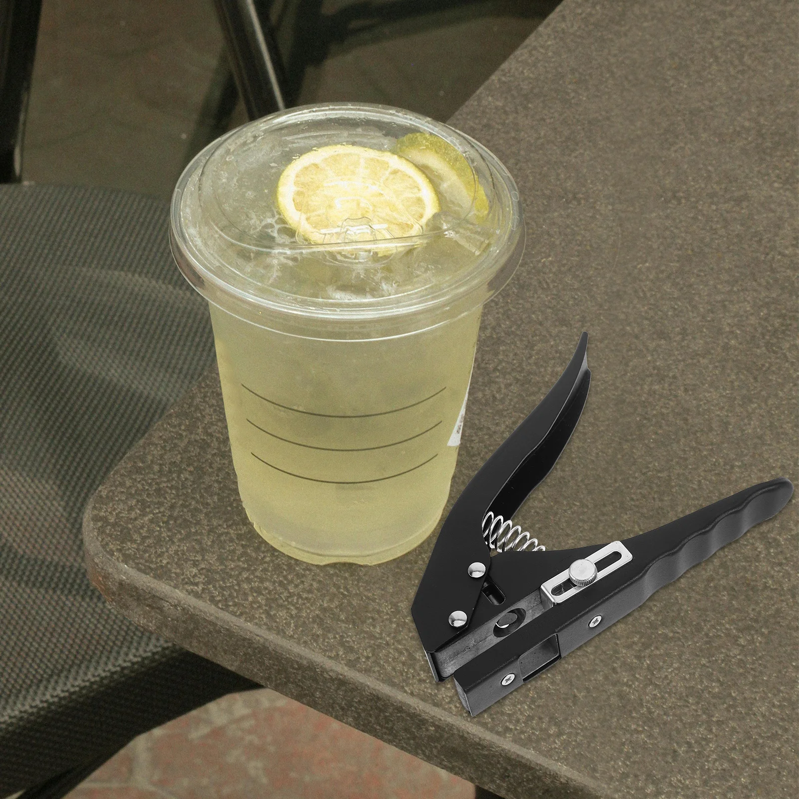 

Cup Lid Hole Puncher Single Hole Punch for Takeout Fruit Boxes Food Container Ventilation Paper Punch for Kids