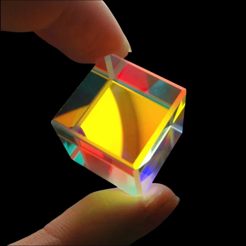 

Prism Six-Sided Bright Light Combine Cube Prism 20*20*20mm Stained Glass Beam Splitting Prism Optical Experiment Instrument