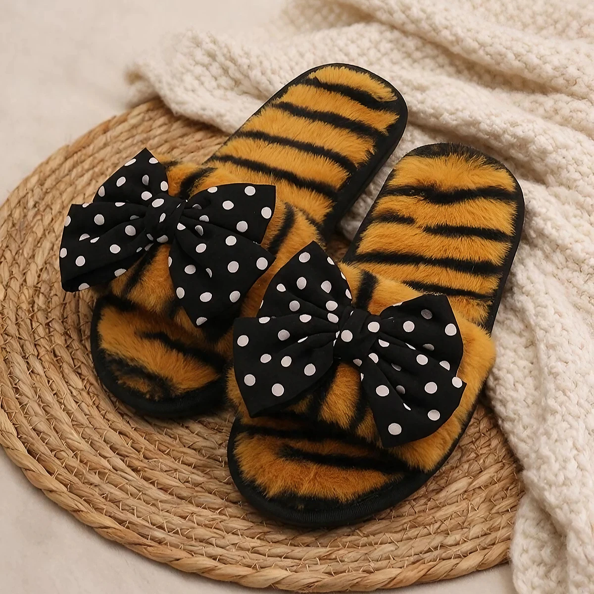 Winter Women Fashion Color Mixing Stripes Polka Dots Plush House Slippers Soft Comfortable Open Toe Non Slip Fluffy Slippers