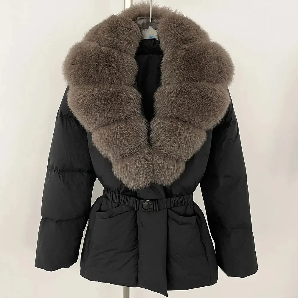 2025 المرأة ريال فوكس الفراء الأبيض بطة أسفل معطف ضخمة الطبيعية الجديدة الشتاء سترة منفوخة عادية أنثى ريشة سترة معطف الفرو الحقيقي