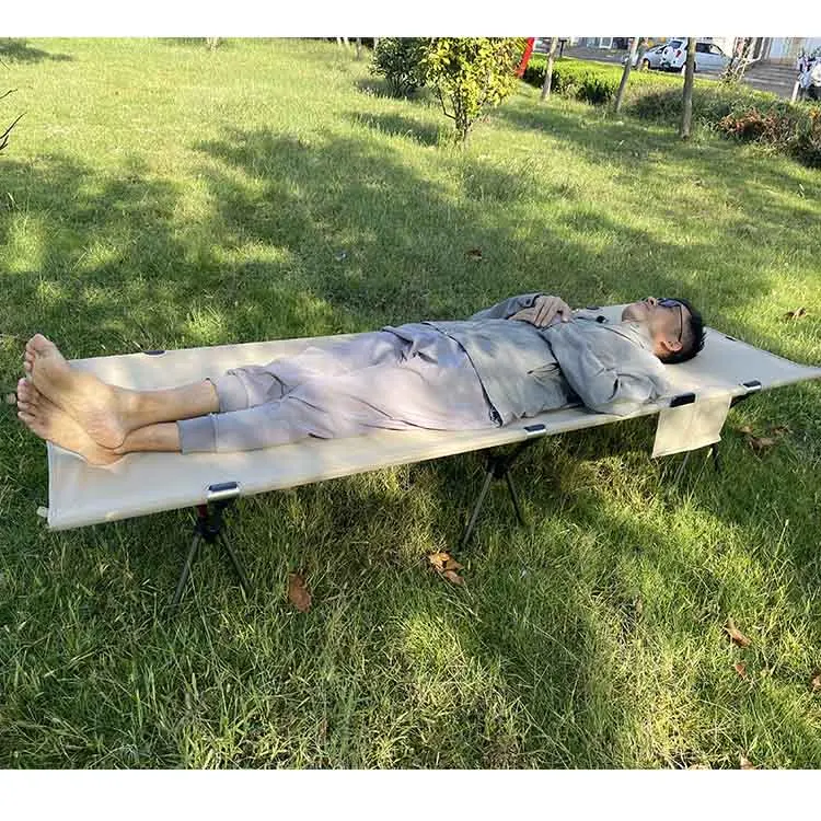China Factory Klappbares, wasserdichtes, tragbares, vom Boden weg von Outdoor-Camping-Schlafbettzelt für einen Anzug