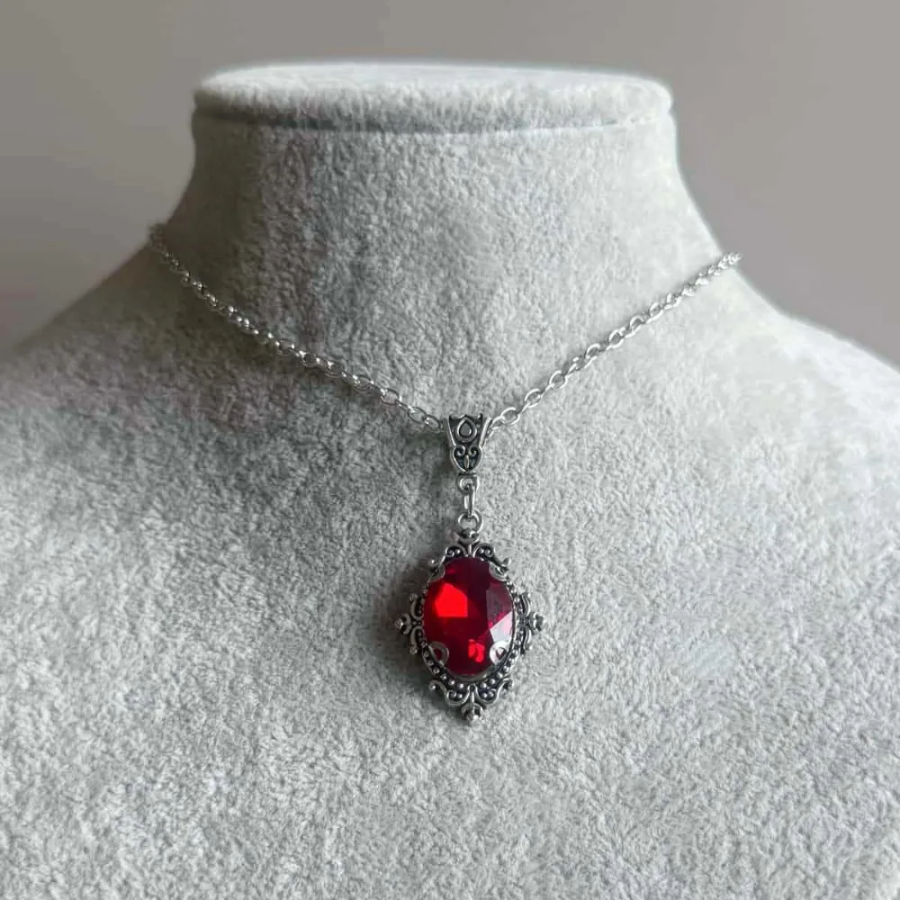 Vintage Gothic Oval Silver Color Filigree Colored Gemstone Pendant Necklace for Women Victorian Dark Academia Retro Jewelry Gift