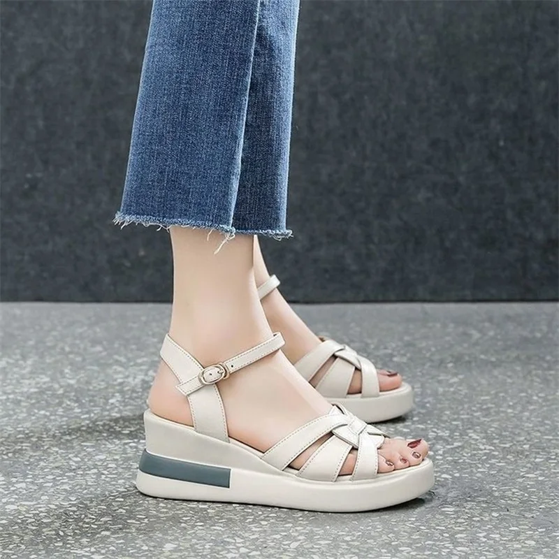 Dames platformsandalen Retro kunstleer vrijetijdsschoenen Comfortabele enkelbandje Dikke hak zomersandalen