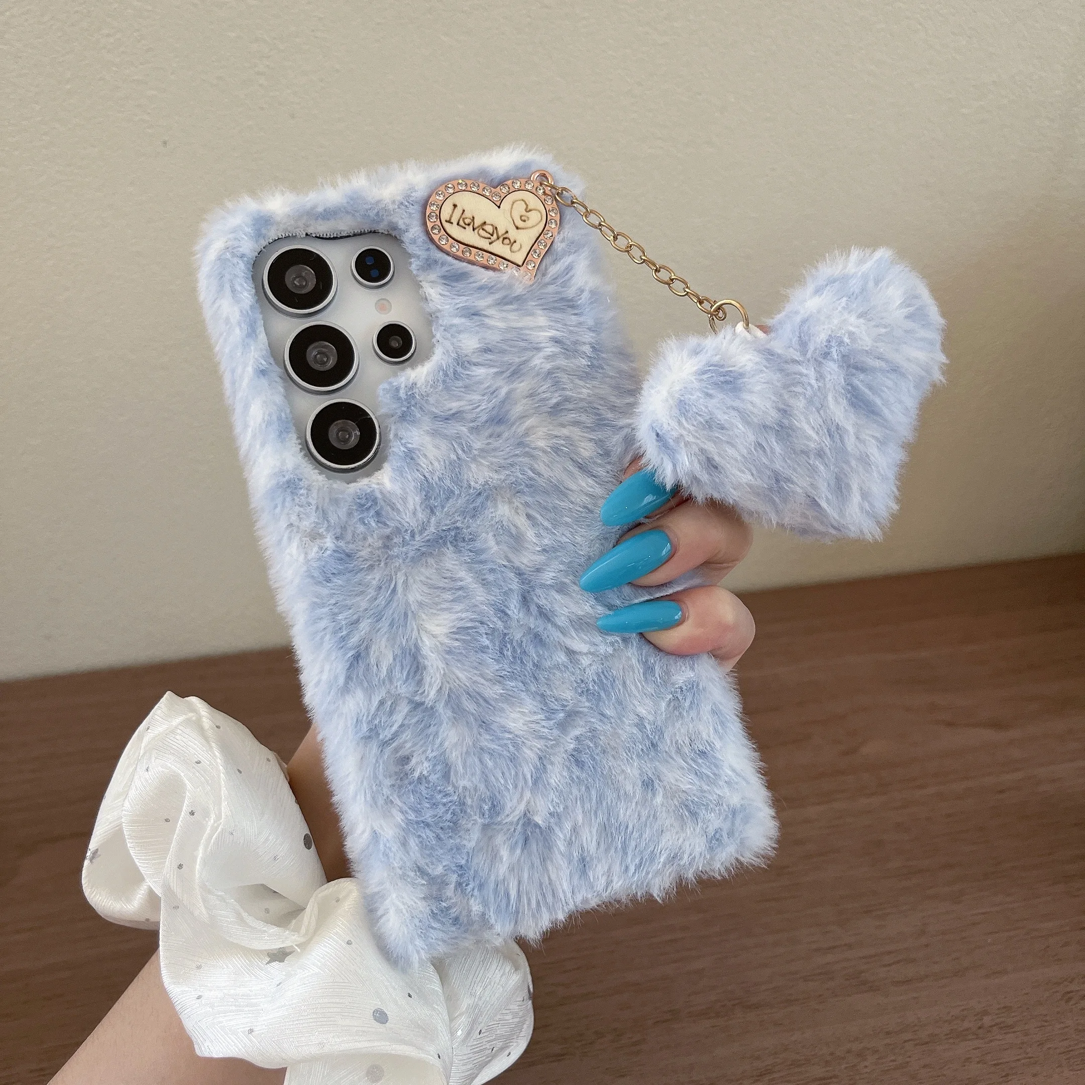Pluizige Luipaard Hart Hanger  - Phone Cases Designer recensie en prijs
