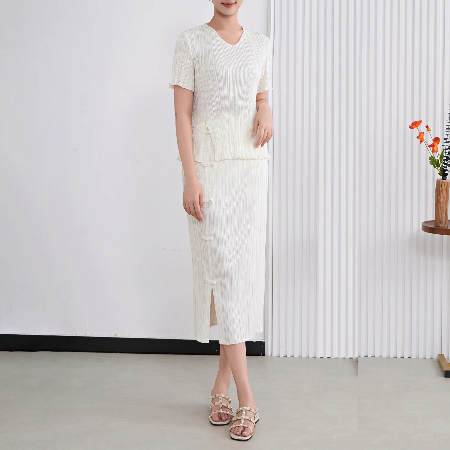 2025, Sommer-Neues Miyake-Plissee-Set für Damen, lässiges zweiteiliges Outfit mit chinesischem Vintage-Stil, Hemd und Rock