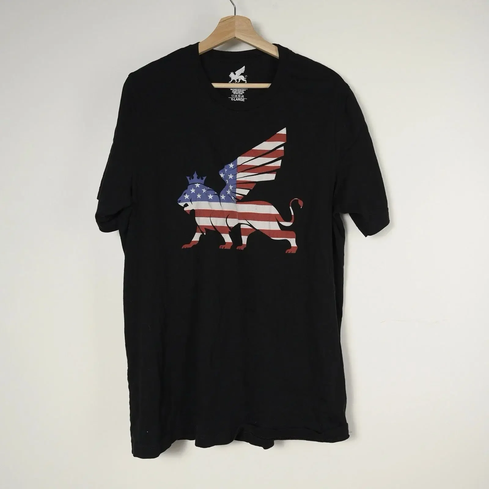 Royalty Exotic Cars Men s XL Black Red White Lion Print  T Shirt vintage Washed Breathable fashion designer clothes graphic