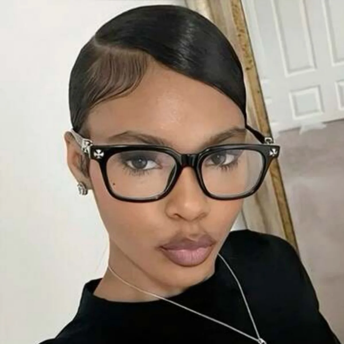 Fashionable and trendy European and American anti blue light glasses, suitable for both men and women, with a retro style and li