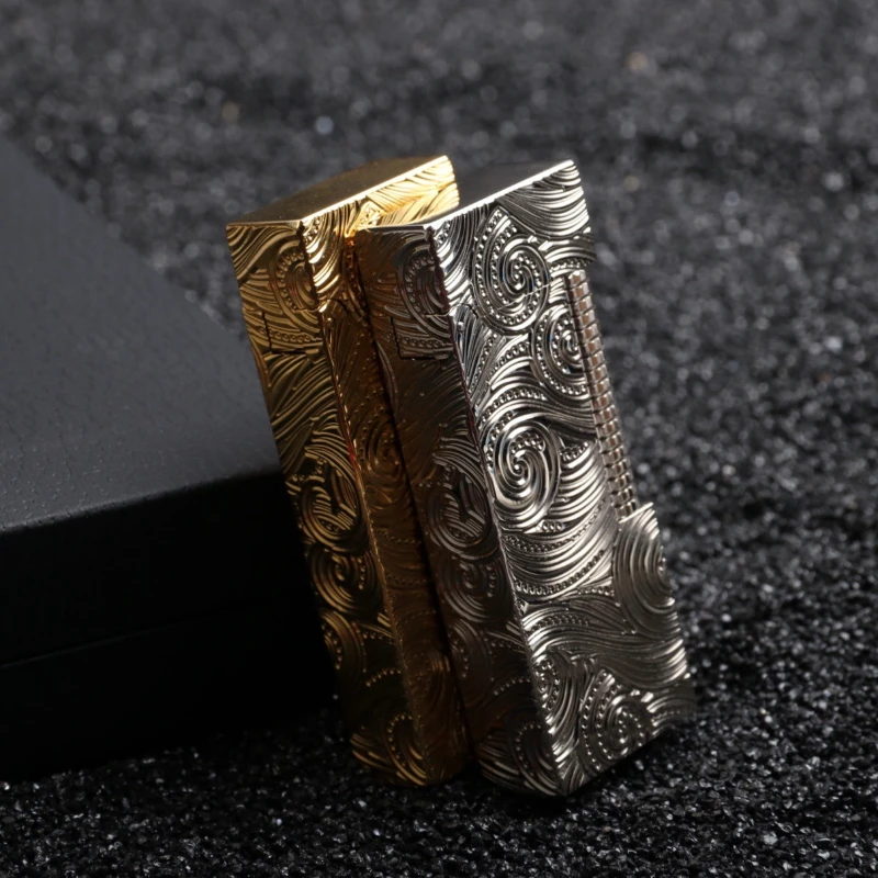 2024 New Luxury Brass Lighter With Side Sliding Gold Carving European Classical Grinding Wheel Ignition Lighter