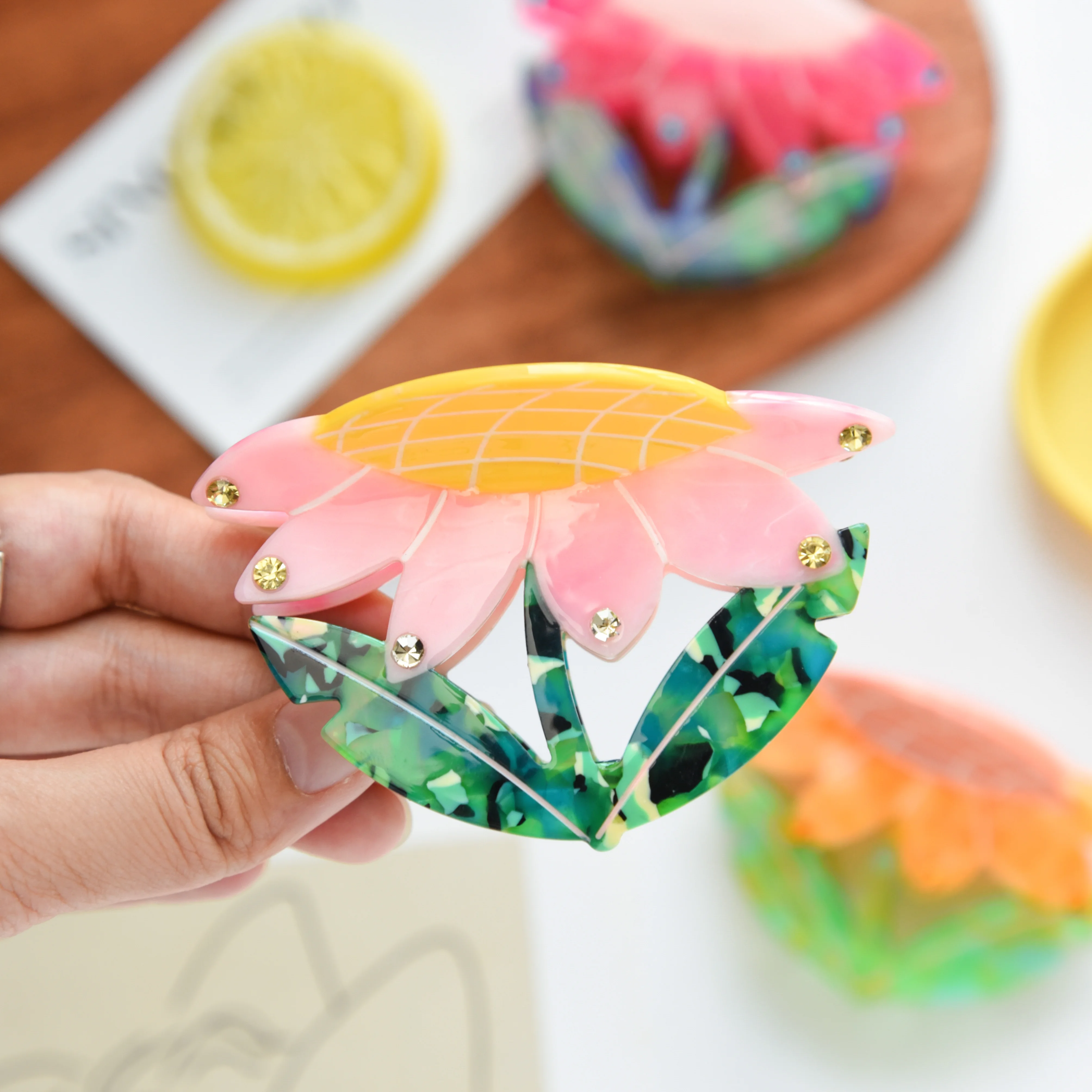 

NEW 10.5CM Large Colorful Sunflower Hair Claw Rhinestone Acetate Claw Clips Trendy Hair Clips for Women Girls Hair Accessories