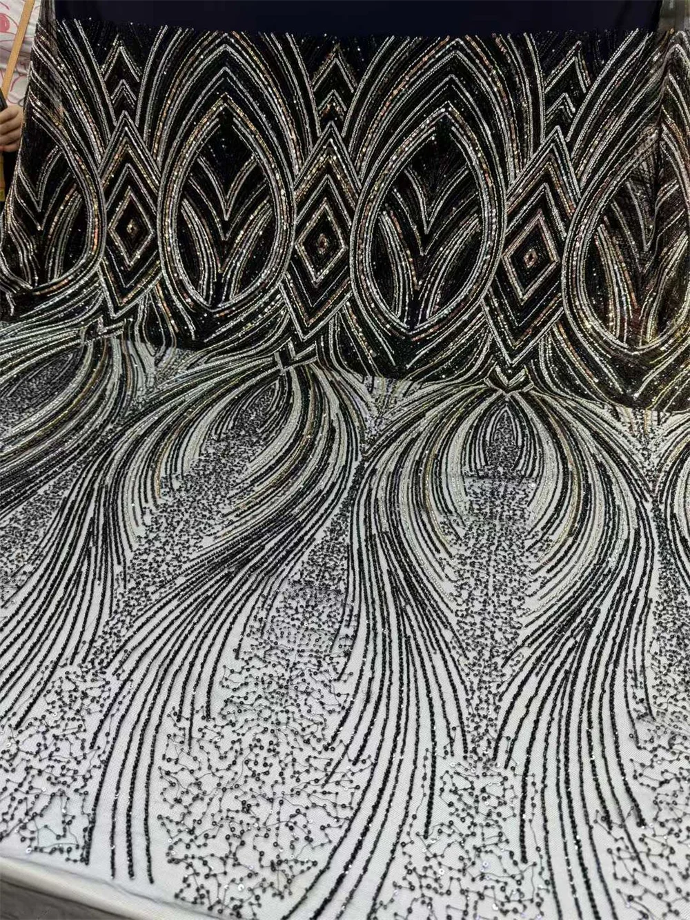 Bianco africano nigeriano sposo francese ricamo 2025 tulle paillettes tessuto di pizzo bellissimo lussuoso pizzo con perline pesanti per la cerimonia nuziale