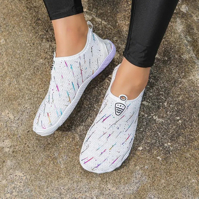 アクアシューズ通気性速乾ノンスリップウォーターシューズ女性用ビーチウェーディングシューズ釣りジムシューズ