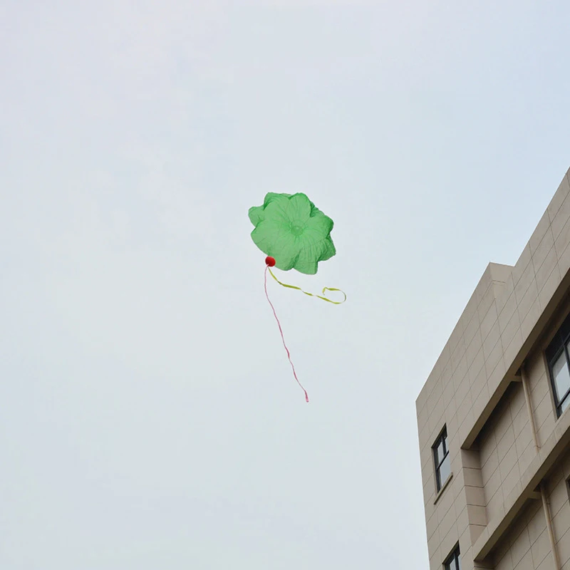 ألعاب مظلة كبيرة للأطفال يتم إلقاؤها يدويًا ، ألعاب رياضية للأماكن الخارجية ، تفاعلية بين الوالدين والطفل ، رحلة طيران فائقة الارتفاع ، 55: