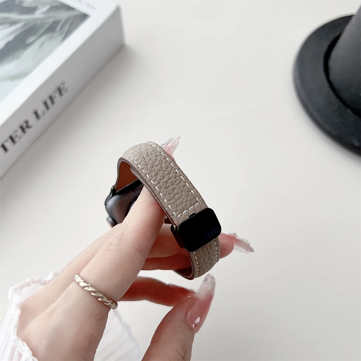 Cinturino per iWatch 42/44/45/46/49mm 38/40/41mm Cinturino per orologio alla moda in pelle PU per serie Watch Ultra2 Series 10/9/8/7/6/5/4/3/2/1_voghion.com