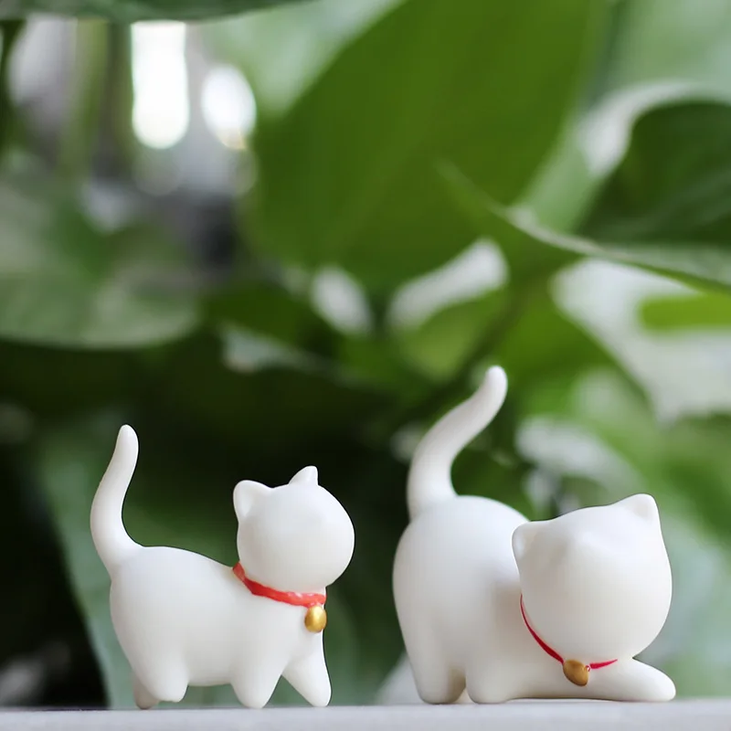 White Porcelain Handmade Property Kitty Tea Pets Mini Ceramic Desktop Decoration Home Decor Ornaments Decorative Figurines