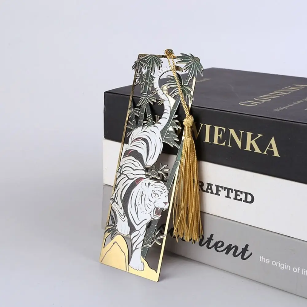 Quatro Mítico Besta Bookmarks, Página Titular, Artesanato criativo, Estilo chinês Metal livro marcadores, Suporte Retro livros