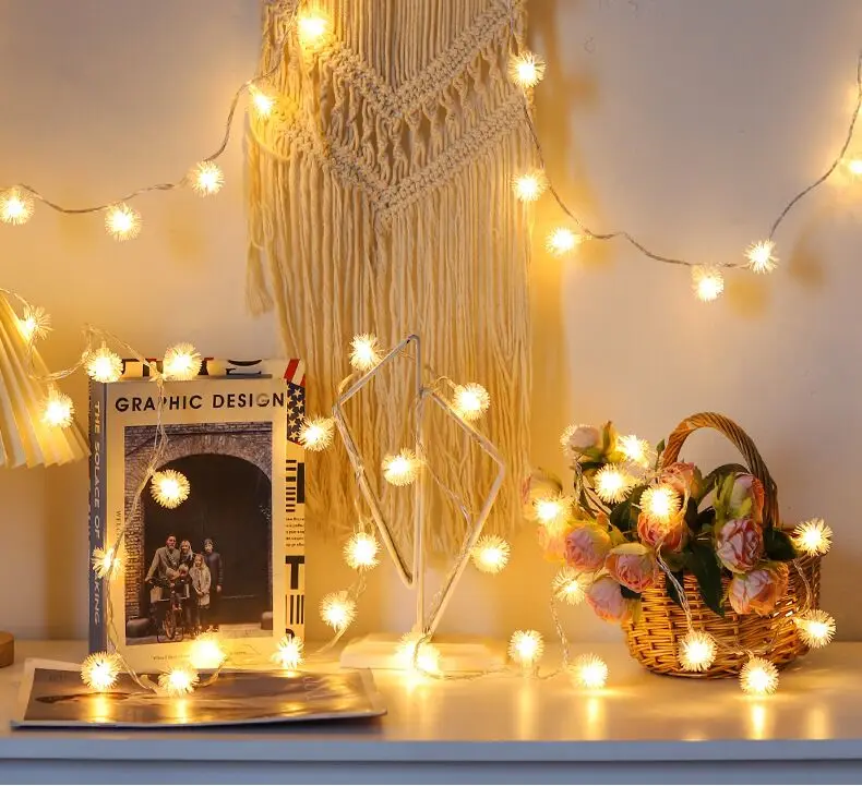 Fluffy pom pom ball battery-operated string lights, bendable LED decorative lights with independent battery boxes, high-value wa