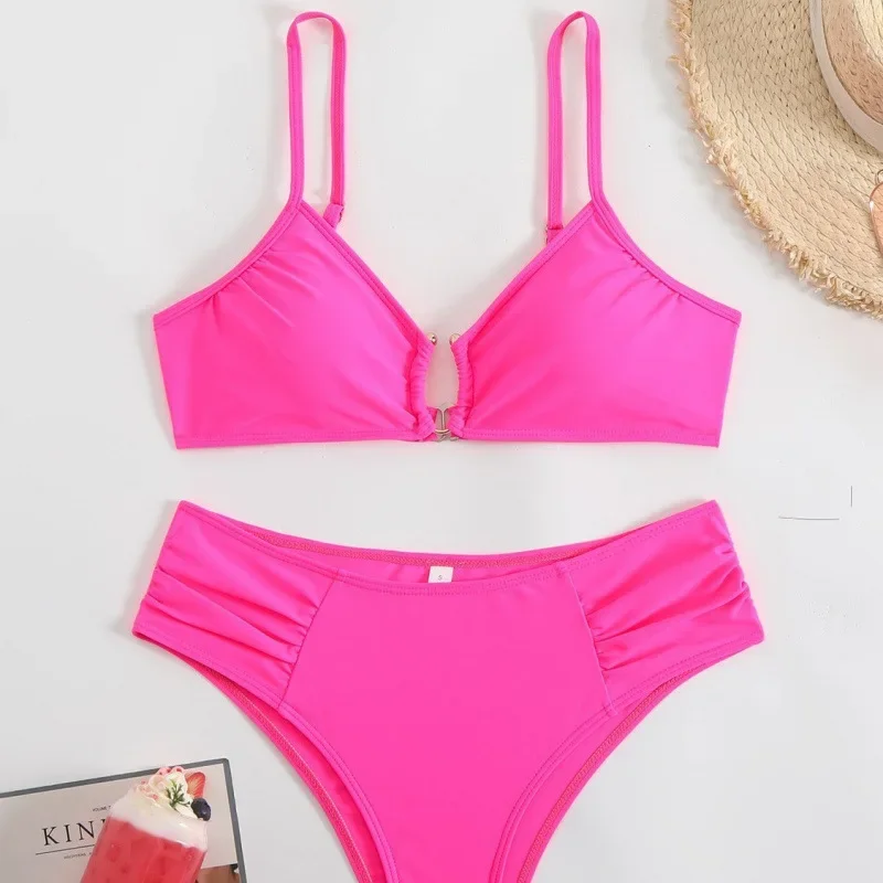 섹시한 퓨어 컬러 트라이앵글 비키니 수영복 여성 2025 신상 크로스보더 수영복 우아하고 세련된 여성 수영복