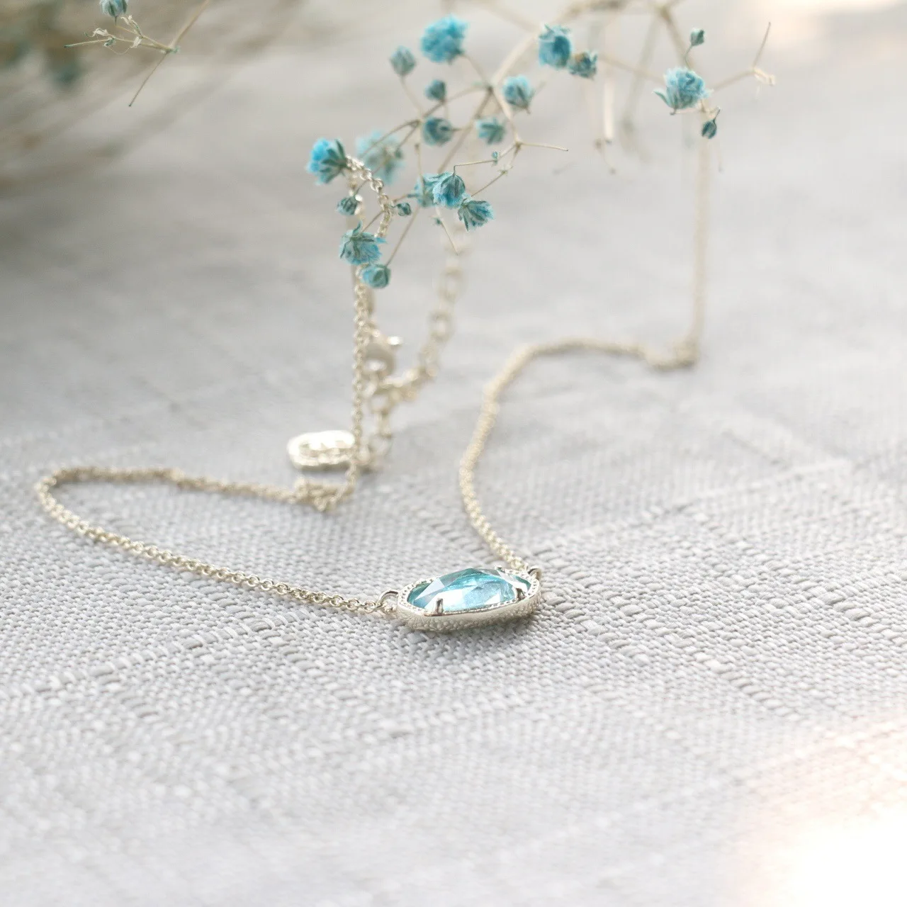 YEEVAA Geometric Light Blue Clear Glass Gemstone Pendant Necklace for Women, Fashion Jewelry, Unique Gifts