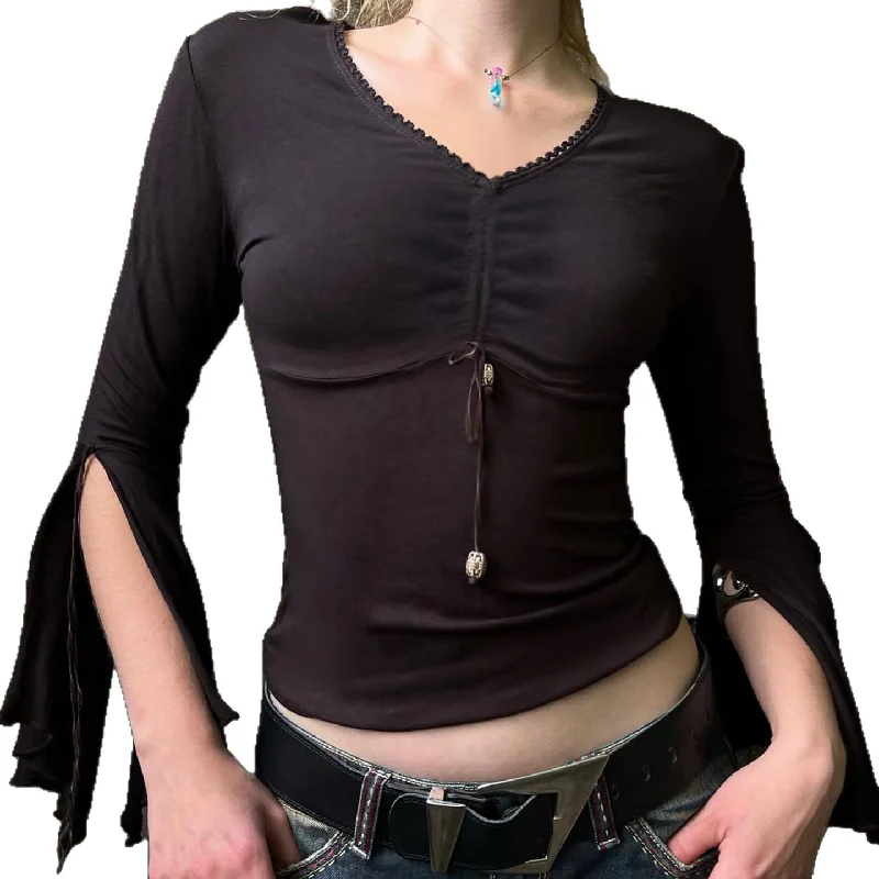 

Black V-neck Long Sleeved T-shirt For Women's Autumn Collection, Slim Fit, Waist Cinched, Flared Sleeve Base Top