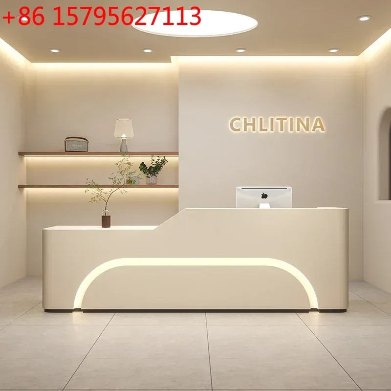 

Стойка ресепшн в кремовом стиле для салонов красоты, магазинов одежды, баров, медицинских учреждений, парикмахерских и компаний