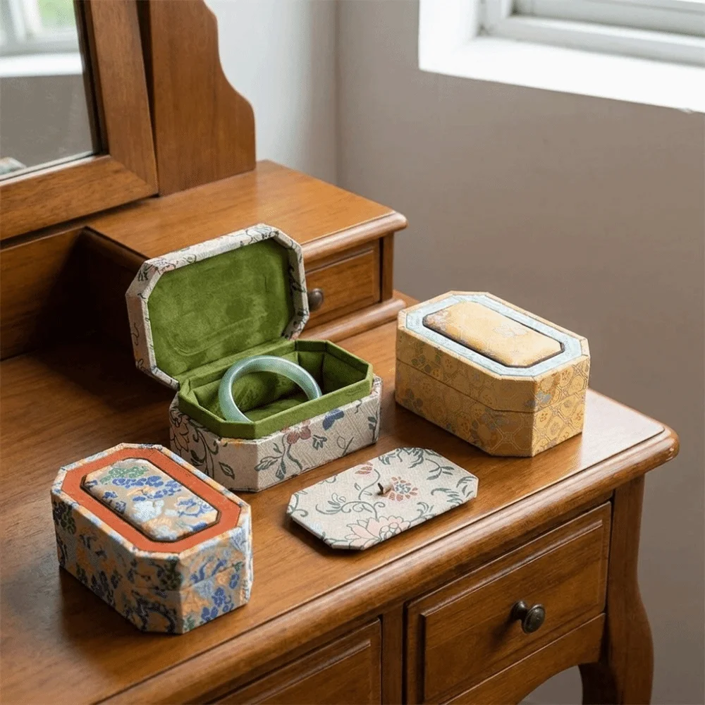Fabric Brocade Jewelry Box Multiple Colors Hard Shell Bangle Storage Box Wear-Resistant Chinese Style Jewelry Display Box