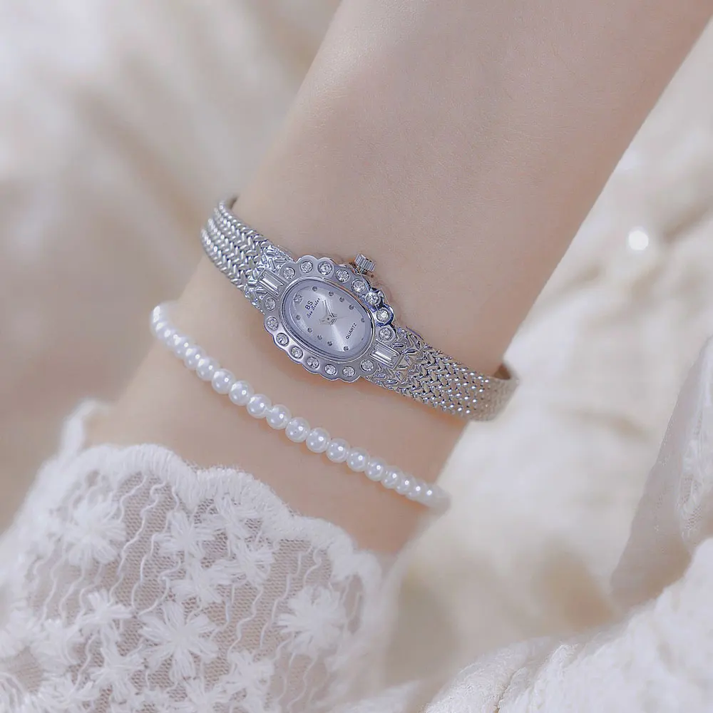 Luxury Simple Gold Women’s Quartz Watch Small Dial Diamond Bracelet Elegant Ladies Wristwatch Fashion Dress Gift