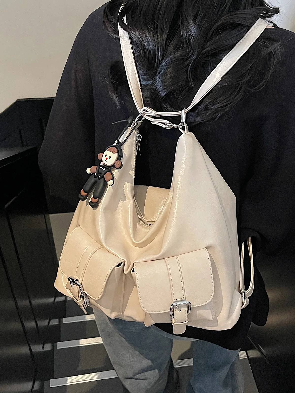 

Большая женская сумка-тоут Capaci для пригородных поездок. Новинка весны и лета 2025 года. Универсальная универсальная сумка с двойным маслом 2013. Многофункциональная сумка на одно плечо...