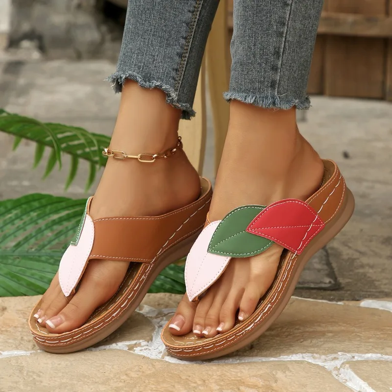 

New Women's Retro Color-blocked Flip-flops Comfortable Open-toe Casual Sandals Summer Women's Outdoor Vacation Beach Slippers