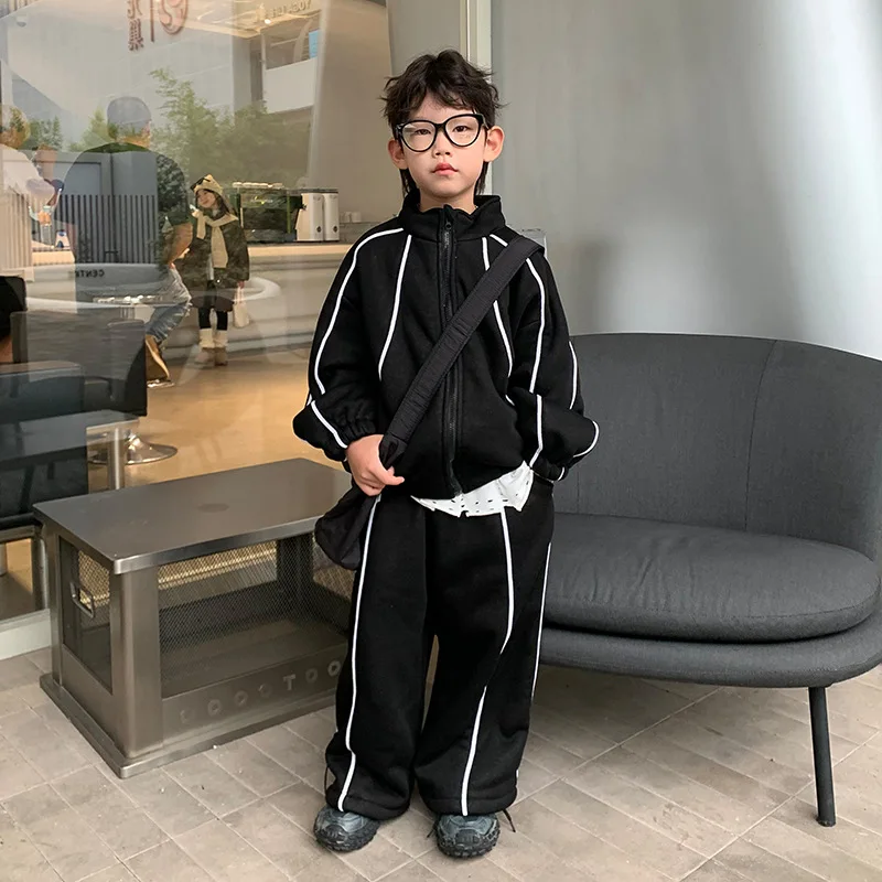 

2025 Winter New Boys' Suit Children's Fashion Black Fleece Sweatshirt Sweatpants Two-Piece Set