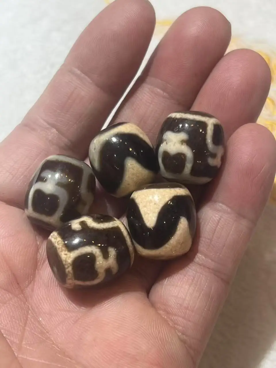 Limited time discounts Premium variety Ethnic style Weathering of old material Tibetan agate dzi beads wholesale