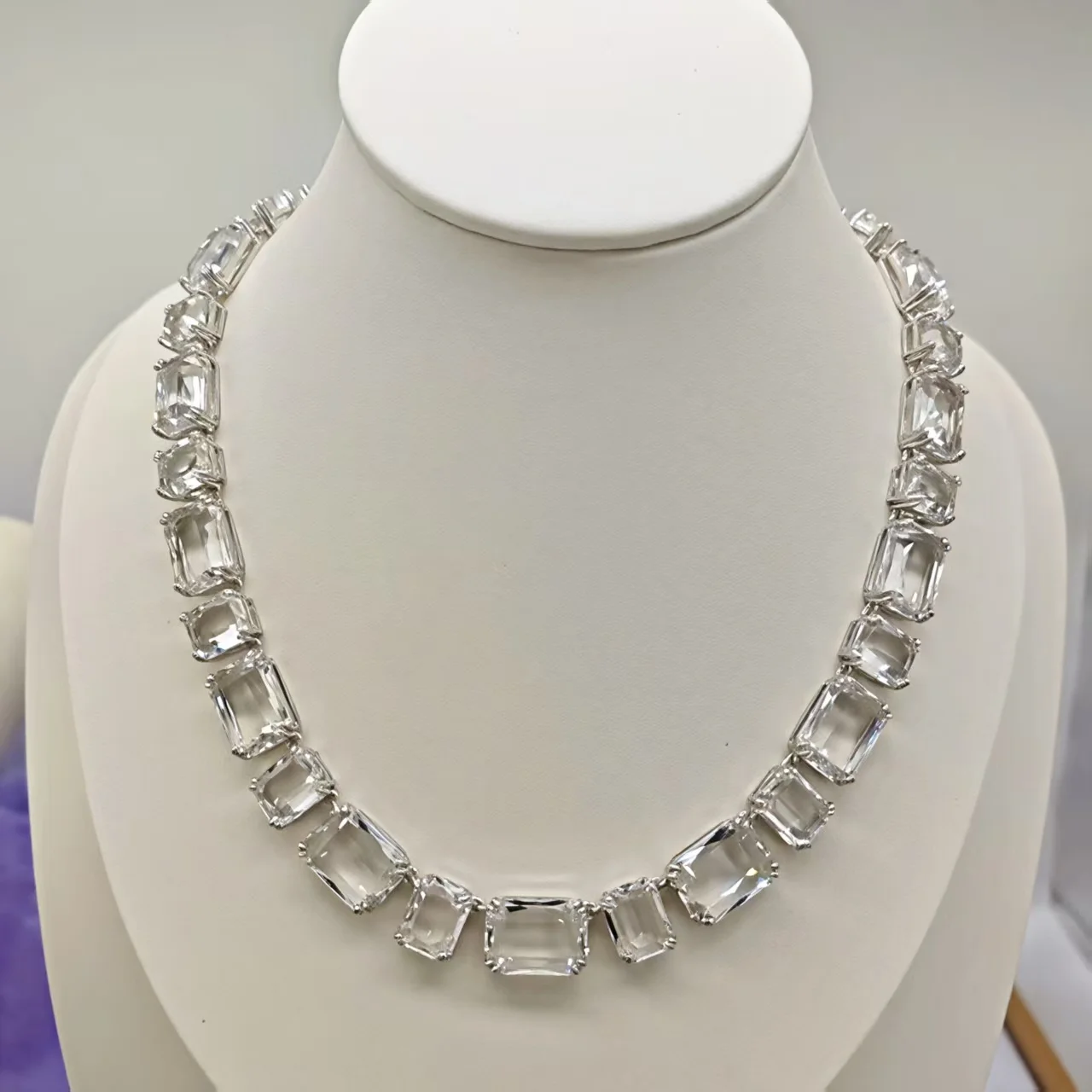 

Fashionable pure white diamond women's classic personalized necklace bracelet