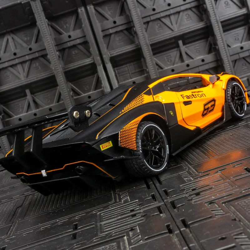 1:24 Lamborghini SCV12 modelo de coche de rally de aleación colección de adornos, puertas y capó de motor, maletero se puede abrir