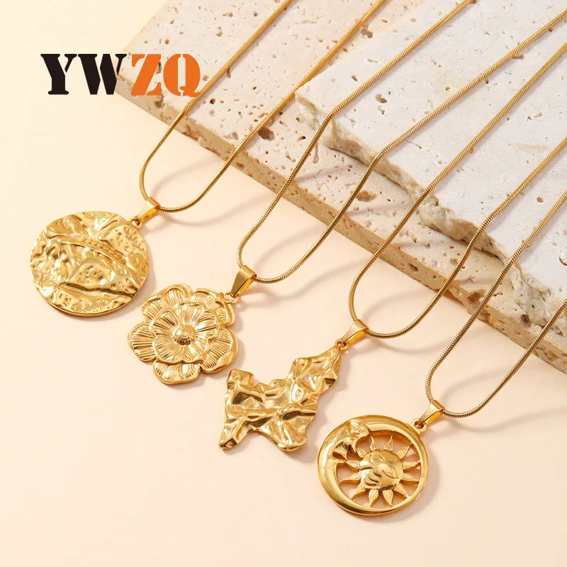 1pcs Hot Sell Stainless Steel Necklace Design With Hydraulic Pressure Sun Moon Flower Pendant Necklace Snake Bone Chain Jewelry