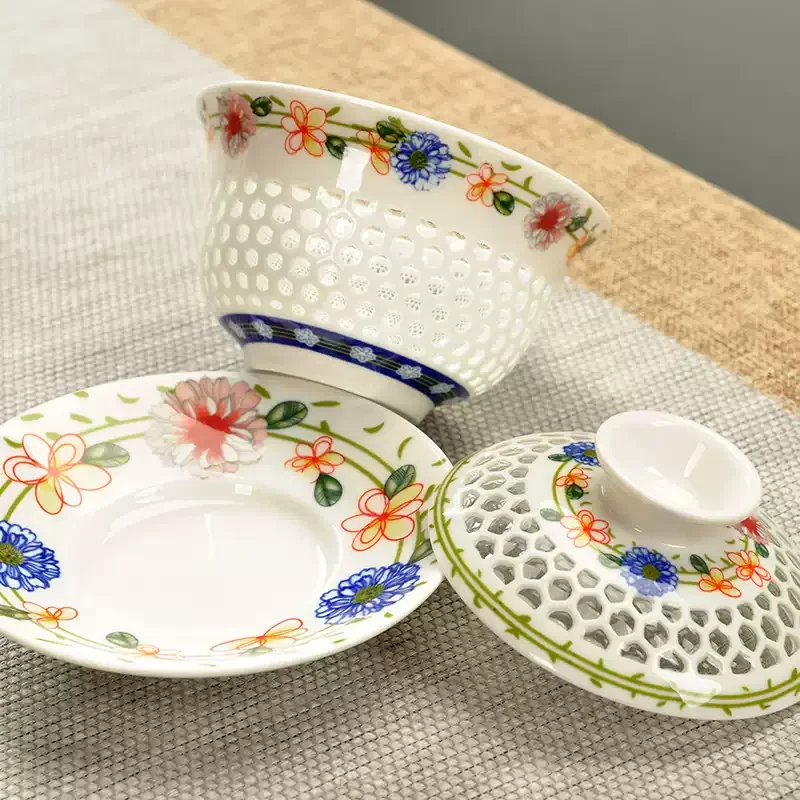 Handpainted Chinese Porcelain Tureen Cup Bowl Set with Lid Ceramic Gaiwan Hollow-Out Design Covered Bowls Cup Saucer New