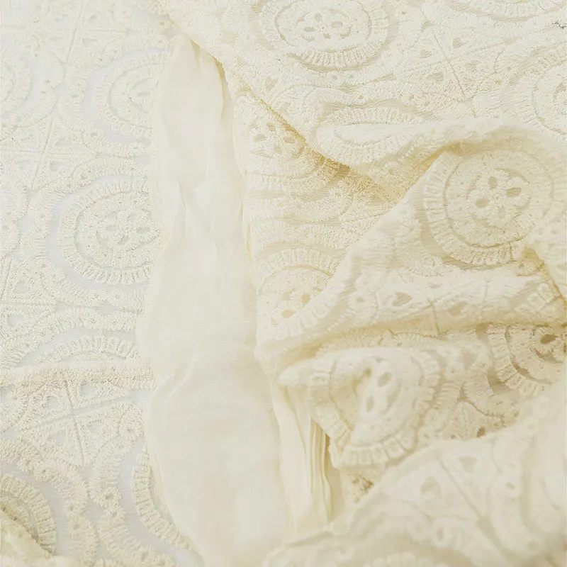 กระโปรงผ้าไหม BirdTree สำหรับผู้หญิง ดีไซน์หรูหรา เอวยางยืดสูง ปักลายสไตล์เรโทร กระโปรงลำลองอเนกประสงค์ เหมาะสำหรับเดินทางไปทำงาน รุ่นใหม่ประจำฤดูใบไม้ร่วงปี 2025 รุ่น B59164CC