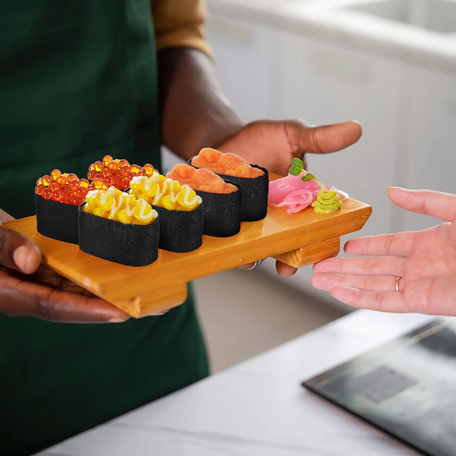 

Набор из 6 реалистичных муляжей суши для декораций и фотосъемки