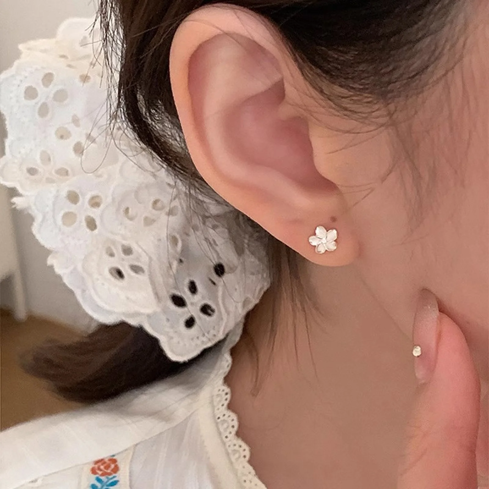 

925 silver plum blossom earrings, unisex, suitable for daily wear, spring and summer style, perfect gift choice