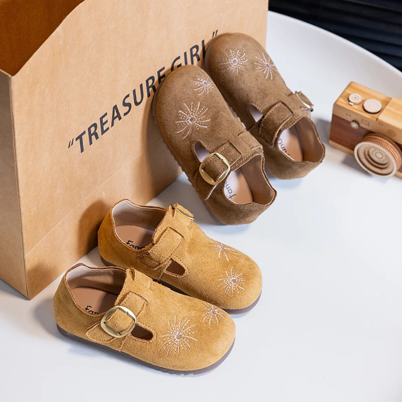 Little Girls T‑Strap Suede‑Effect Shoes, Firework Embroidery Metal Buckle Soft Retro Kids Flat Shoes