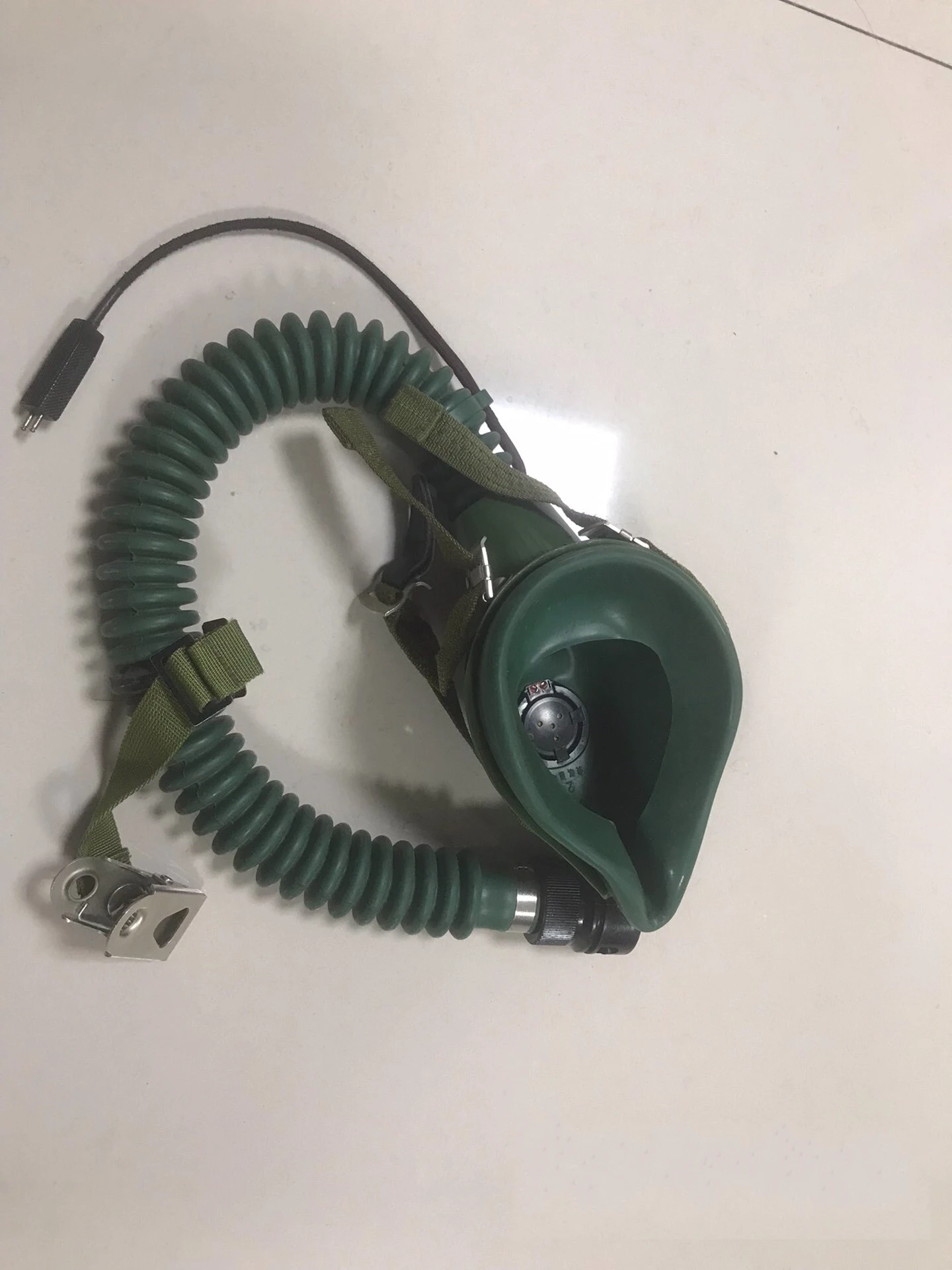 الفائض العسكري الأصلي الأصلي الصيني عالي الارتفاع المقاتل الطيار نمط YM6512 قناع الأكسجين مجموعة كاملة