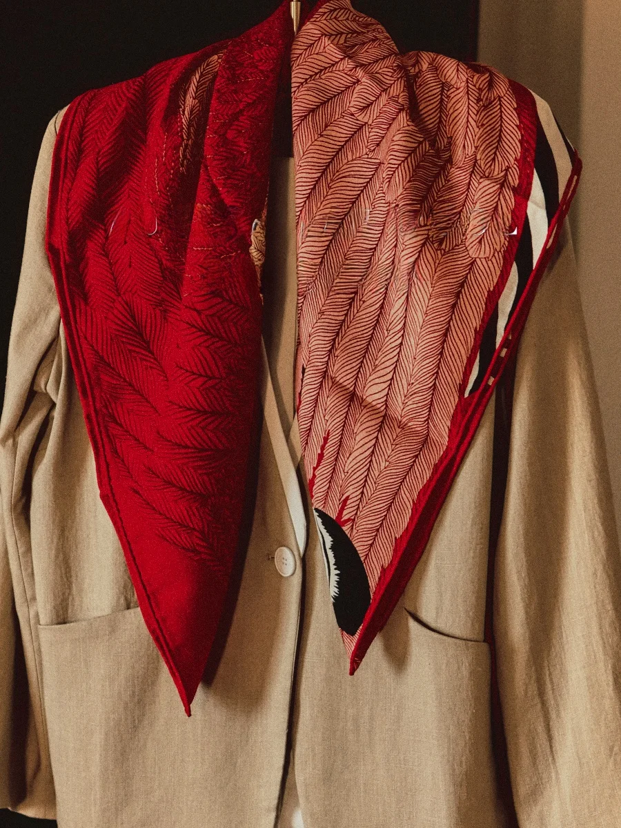 Echarpe-en-soie-et-laine-zebra-rouge-pour-femme-grande-echarpe-pamina-double-usage-printemps-ete-ideale-pour-les-pieces-climatisees-carree-de-90-cm