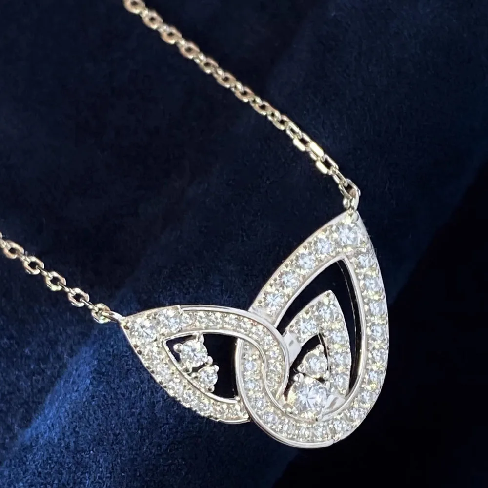 

Custom Solid 18K White Gold Women Pendants Necklaces Petal Leaf Moissanite Diamond Wedding Anniversary Engagement Party Necklace