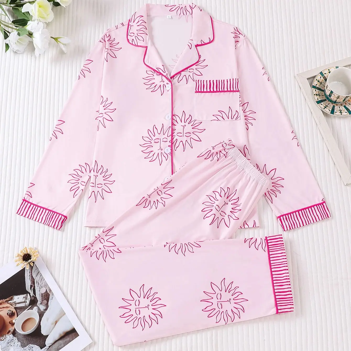 

Contrast Pink Sun Face Print Women's Pajamas Set Lapel Collar Long Sleeve Long Pants 2 Piece Casual Loungewear