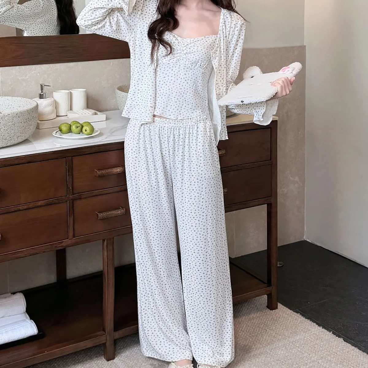 set-di-pigiami-da-donna-in-tre-pezzi-ideale-per-la-primavera-e-l’autunno-con-stampe-stile-coreano-e-giapponese-realizzato-in-modal-perfetto-per-la-casa-e-per-il-tempo-libero