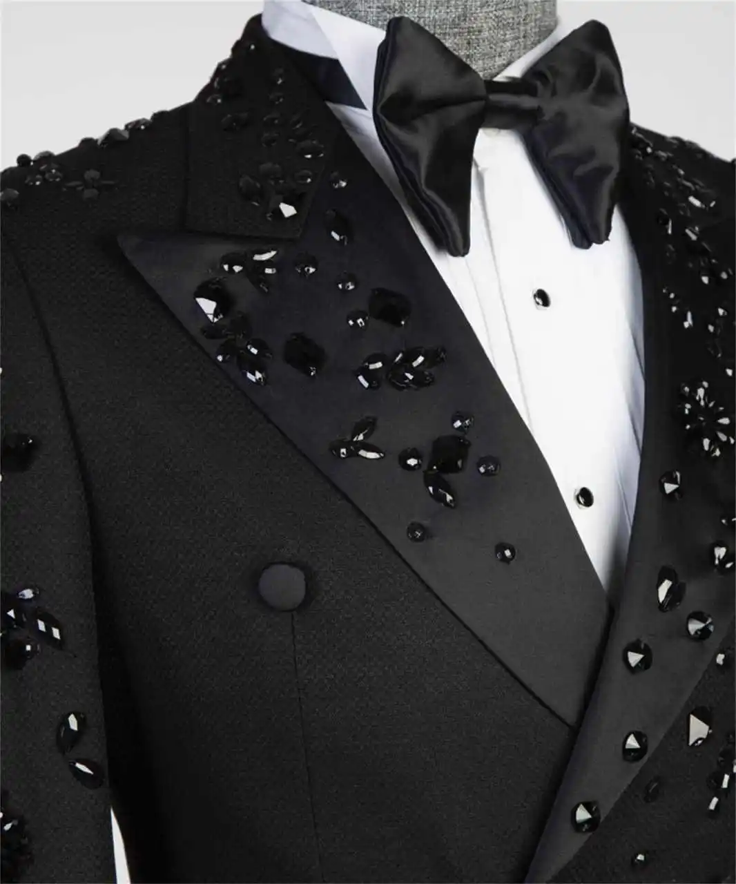 Luxury Men's Suit Coat Peaked Lapel Tuxedos Double Breasted Crystal Groom Wear Business Party Only Blazer Customized