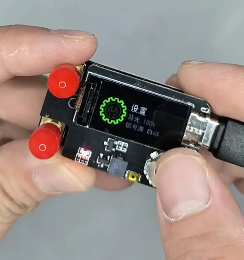 FPV 4.9ghz 5.8ghz 6.1ghz 3W Vrx Receiver Module 25mW- 3000mW Power is Adjustable Compatible With Skyzone Fatshark V1/v2 Goggles
