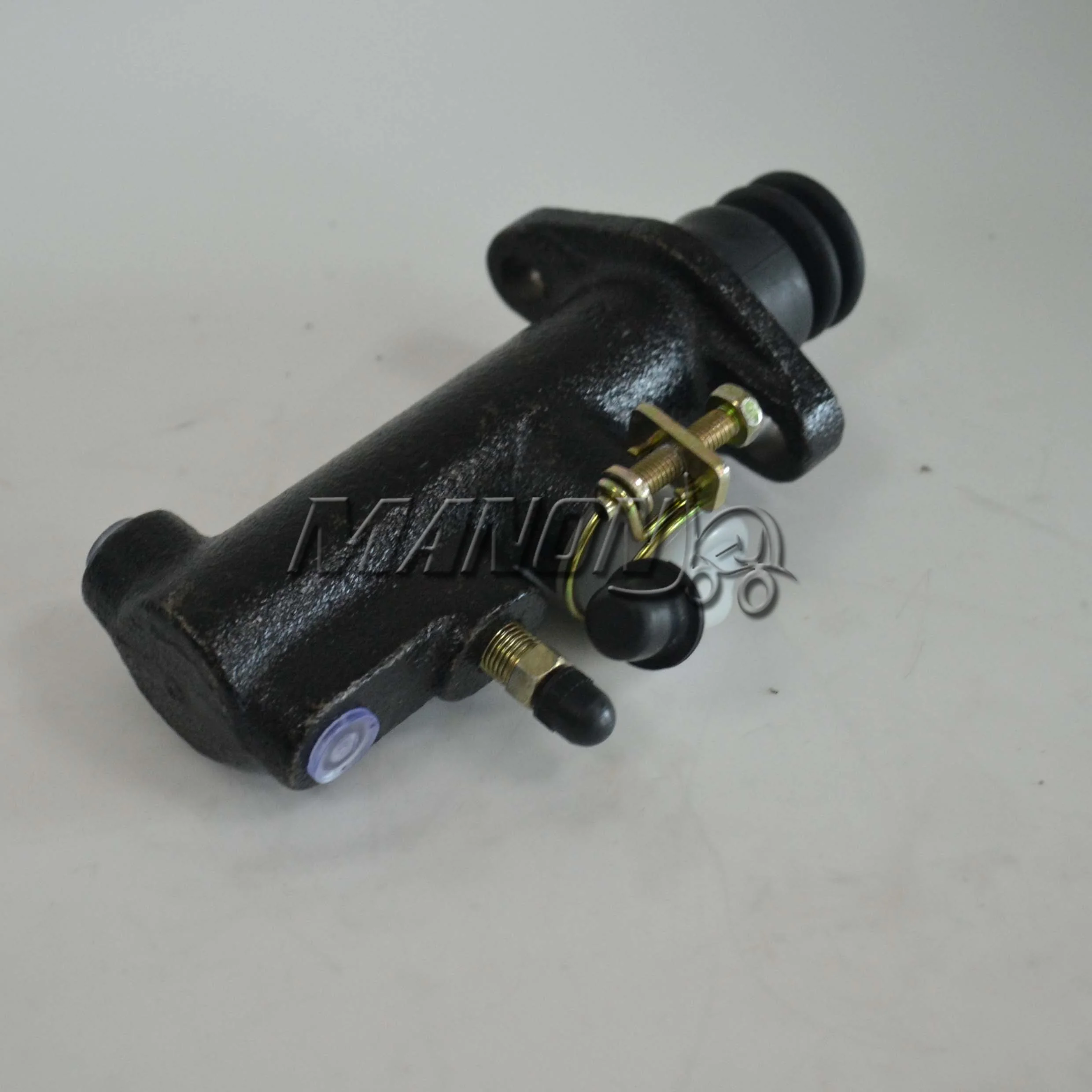 MANON Forklift Spare Parts Used for  Master Cylinder JP300-525000-000 B21E5-42101 32010-03590 32010-05220 70001-08631