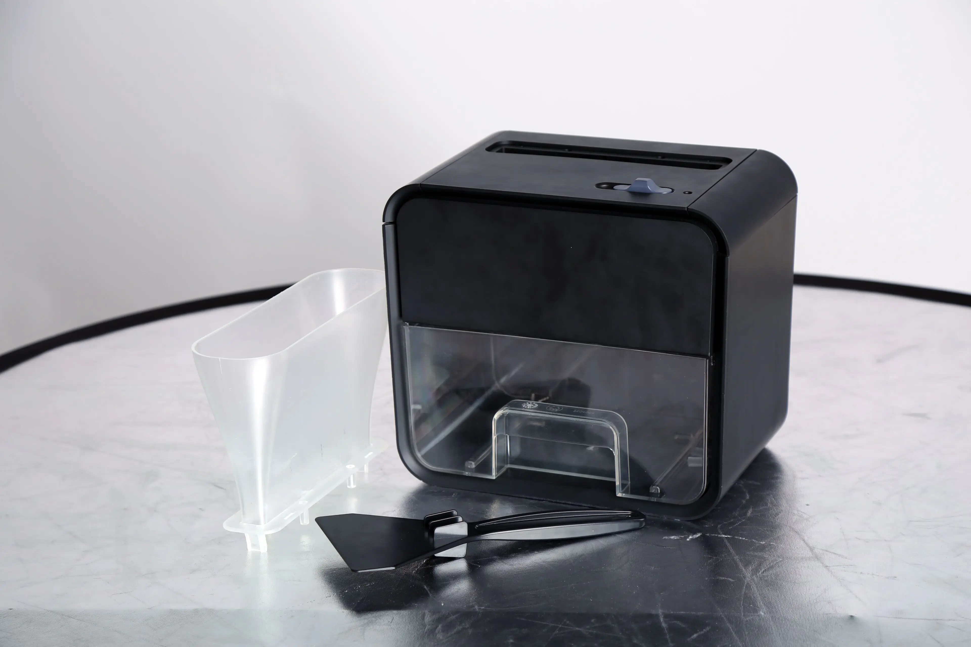 Home Use /personal  Tobacco Shredder with Hopper  (Tobacco Leaf  1*6mm or 1mm Cutter Size)
