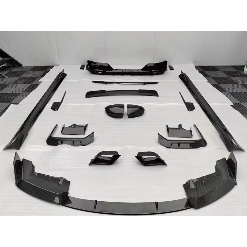Top Quality Dry Carbon Fiber MSY Style  Body Kits Rear Diffuser for  7 Series I7 G70 2023-2024 Front Lip Side Skirts